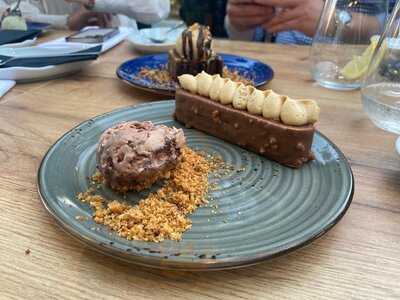 Umi Sushi & Restaurant