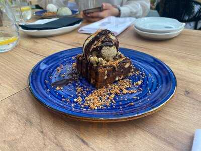 Umi Sushi & Restaurant