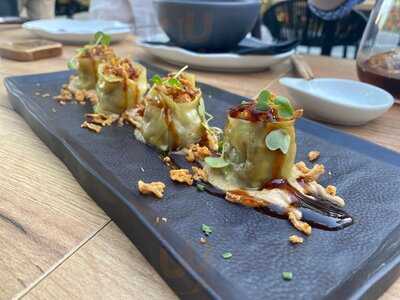 Umi Sushi & Restaurant