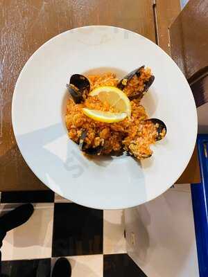 Tofino Continental Restaurant