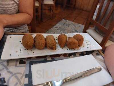 Taberna Casa Sarmiento - Photo 8