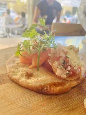 La Tasquita De Al Lado