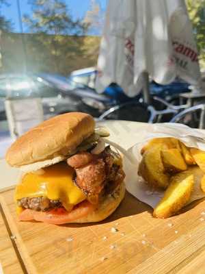 La Tasquita De Al Lado