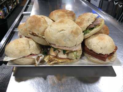 Pizzería, Cafetería, Pub Caprichi