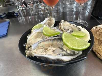 Hermós, Bar De Peix