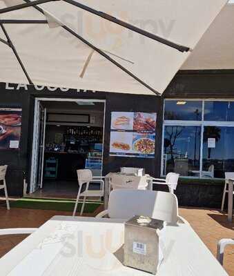 Cafetería-churrería La Costa.