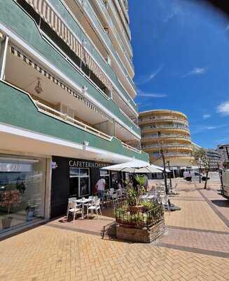 Cafetería-churrería La Costa.