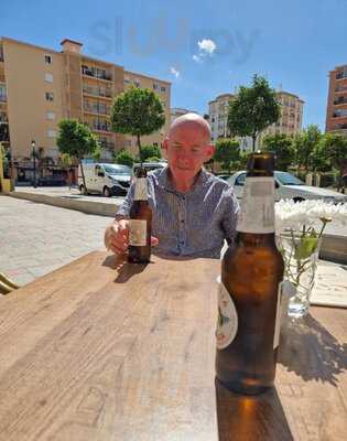 Confusion Bar-restaurant.