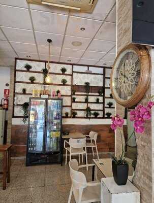 Snack-bar Cafetería Hermanos Flórez.