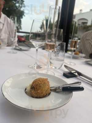 Restaurante Carmesí