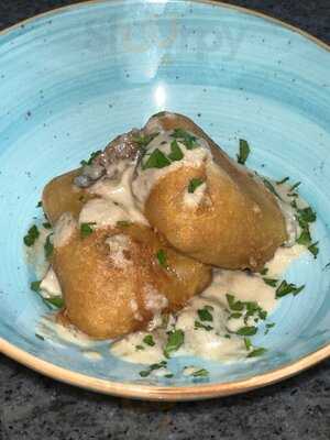 Papillon Pizzeria Cafe