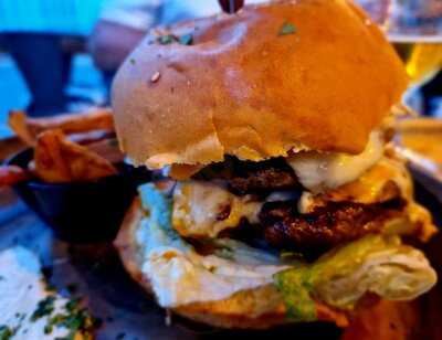 Heavenshouse Burgers And More