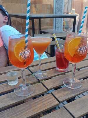 Amona - Cocktails & Pintxos