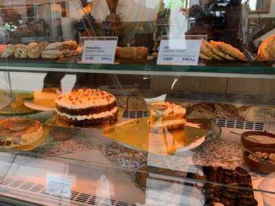 Santagloria Coffee & Bakery