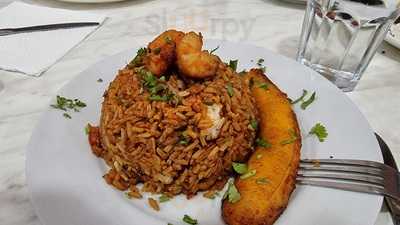 Bar Restaurante La Familia (restaurante Ecuatoriano)