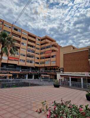 Fools And Horses Sports-bar.