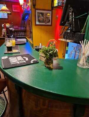 Fools And Horses Sports-bar.