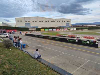Karting Cabanas Raras Restaurant