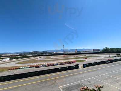 Karting Cabanas Raras Restaurant