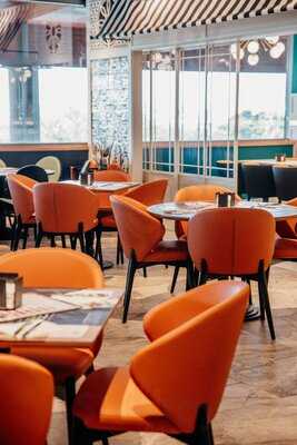 La Cueva De 1900 / Cc La Cañada