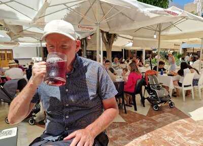 CervecerÍa 100 Montaditos.