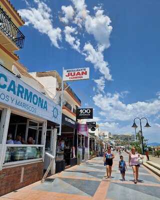 CervecerÍa 100 Montaditos.