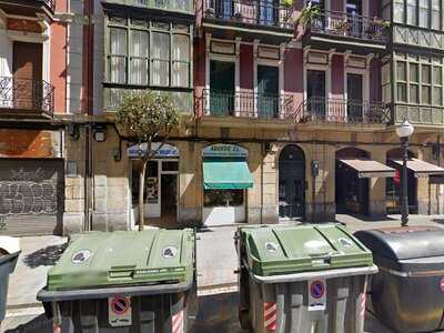 Clandestino Tap Room