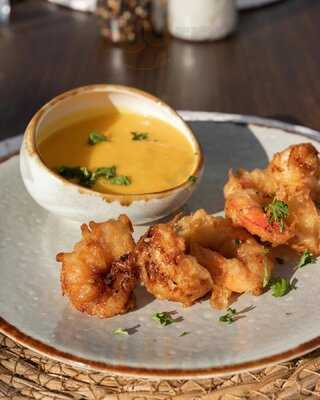 Brudis Restaurant & Lounge