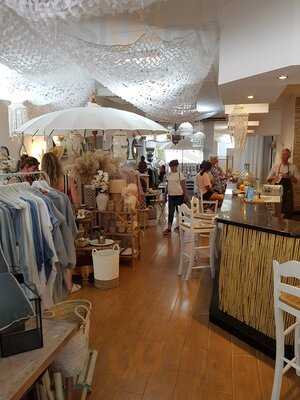 Olivo Blanco Cafe Boutique