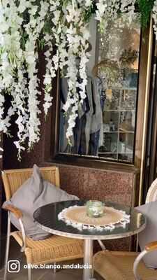 Olivo Blanco Cafe Boutique