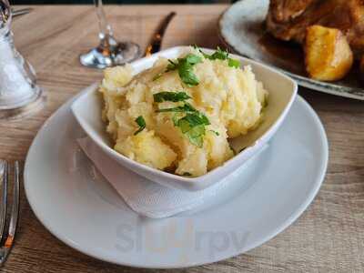 Number 7 Gastro Restaurant