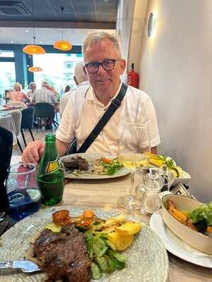 Number 7 Gastro Restaurant