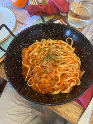 Pizzeria Restaurante L'clave Del Sol