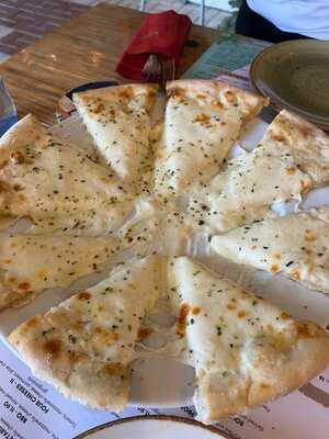 Pizzeria Restaurante L'clave Del Sol