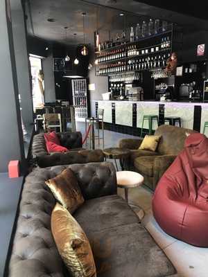 Perita Afterwork-café Bar