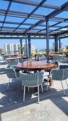 Legendary Restaurant