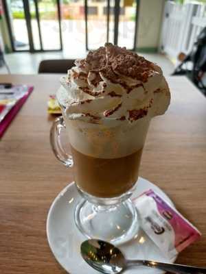 Lorena Café Teatinos