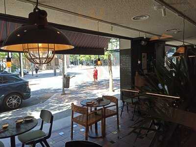 Monster Sushi Zurbano