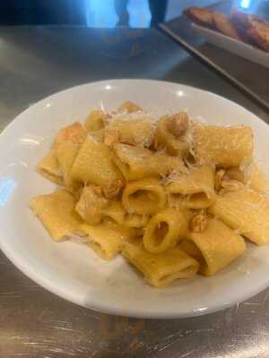 La Mal Dita Restaurant