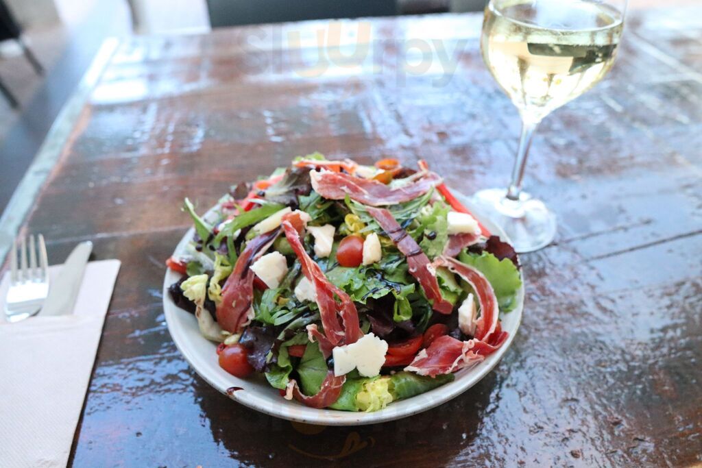 Zinc - Kitchen And Cocktails