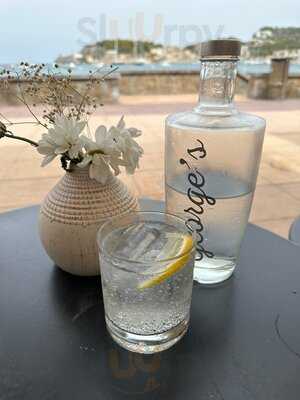 George’s Bar & Food