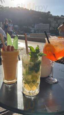 George’s Bar & Food