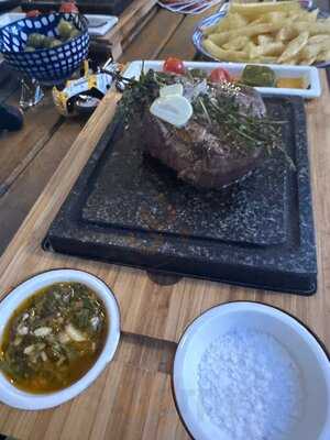 Petita Grill House & Chiringuito