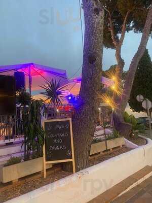 Petita Grill House & Chiringuito