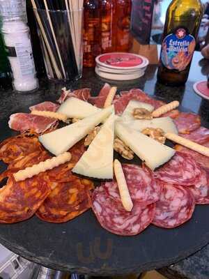 4 Elementos Gastro Bar