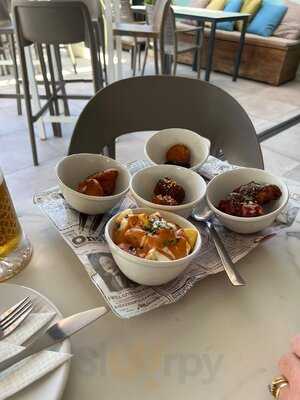 Sabores Tapas & Beer Garden