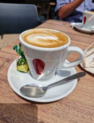 Portofino Bar-cafetería.