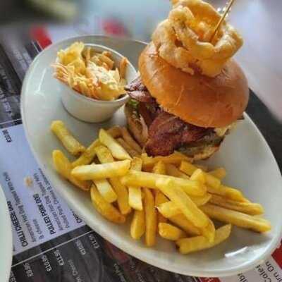 Chicago's Sports Bar & Grill