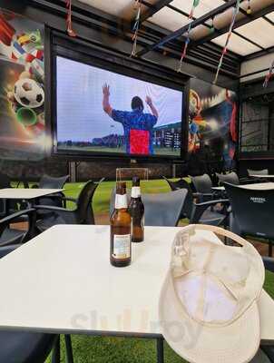 Tiki Sports Lounge-bar.