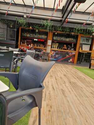 Tiki Sports Lounge-bar.